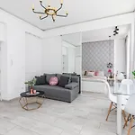 Apartment Chmielna 73a Superapart - Near Station *